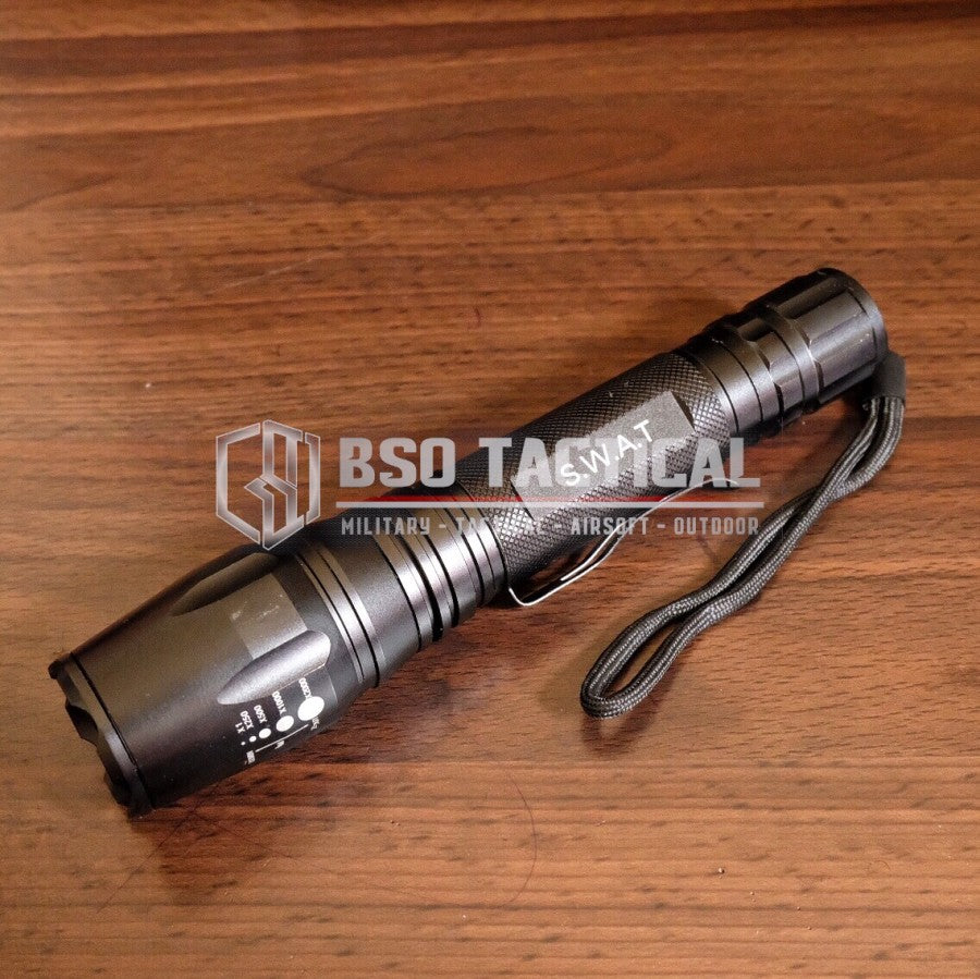Senter Outdoor LED Flashlight Zoom 2 Rechargeable Battery Set
