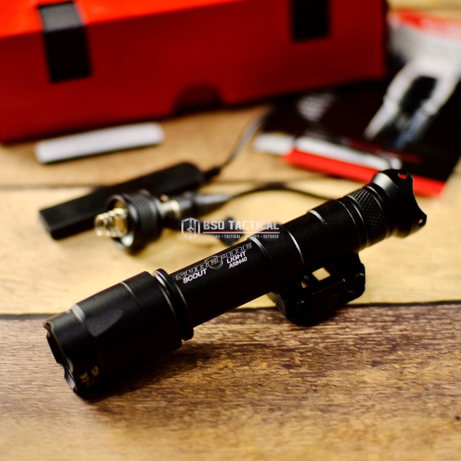 Senter Tactical SF M600 340LM Tactical Flashlight
