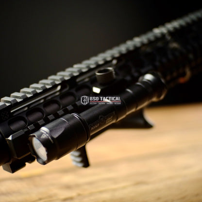 Senter Tactical SF M600 340LM Tactical Flashlight